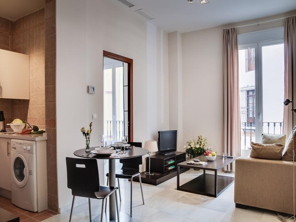 Apartamentos Las Cruces Seville Ngoại thất bức ảnh