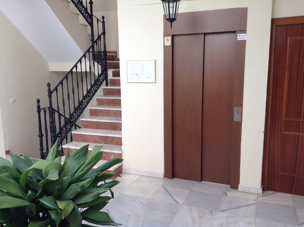 Apartamentos Las Cruces Seville Ngoại thất bức ảnh